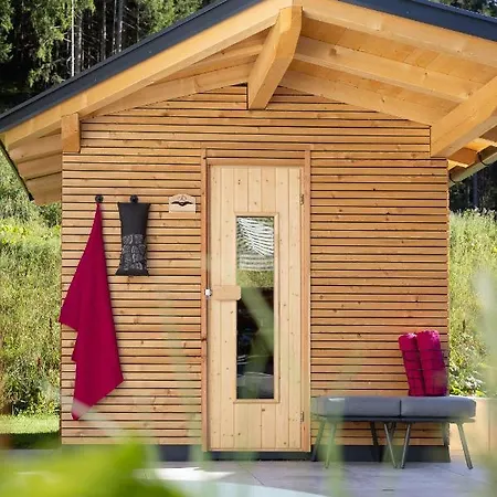 Апартаменты Fichtenlodge Stubaital Нойштифт-им-Штубайталь